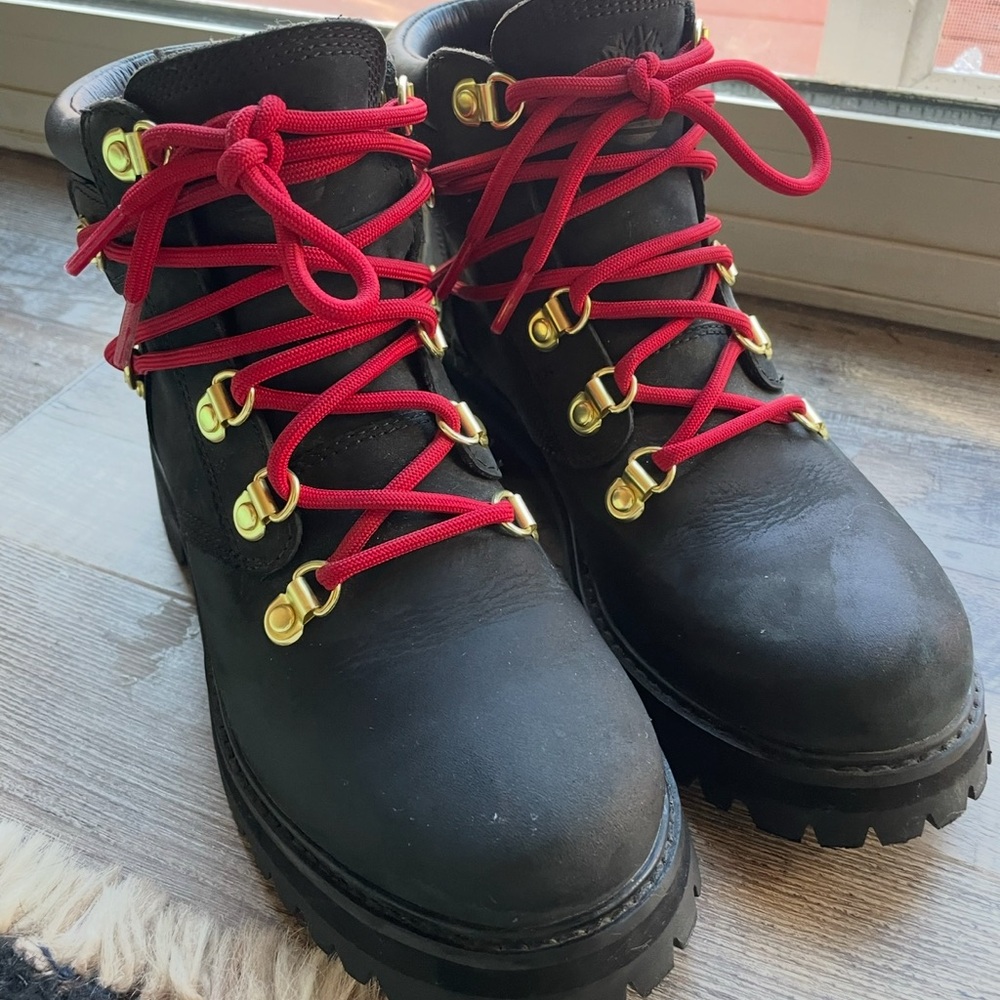 Timberland Women's Black Boots with Red Laces